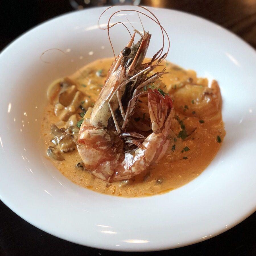 【The BEST Restaurants& Cafes in Itaewon】Only insider knows the 10 Best that you don